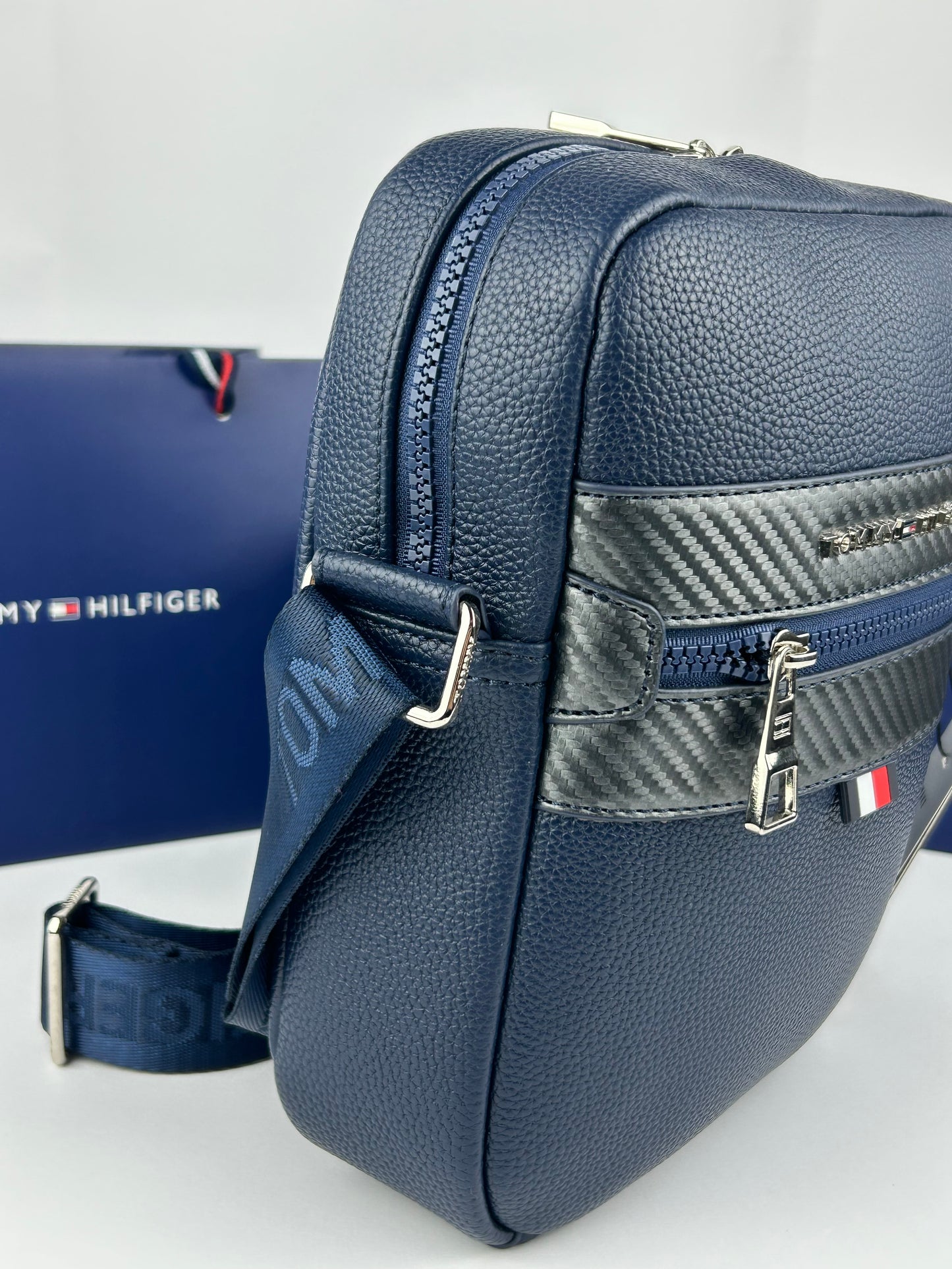 TOMMY HILFIGER BAG