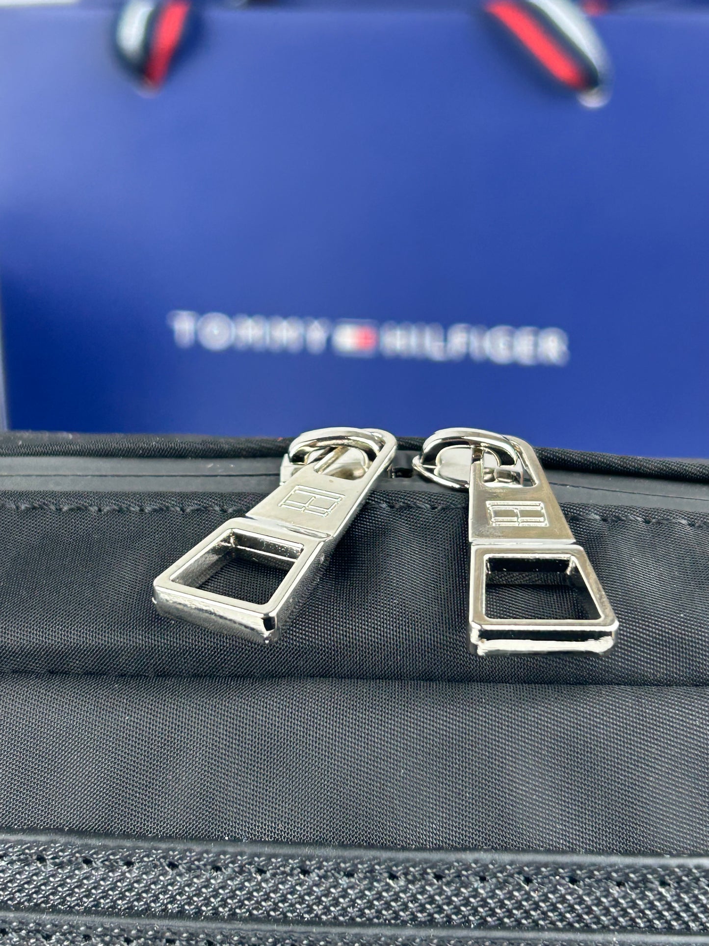 TOMMY HILFIGER BAG