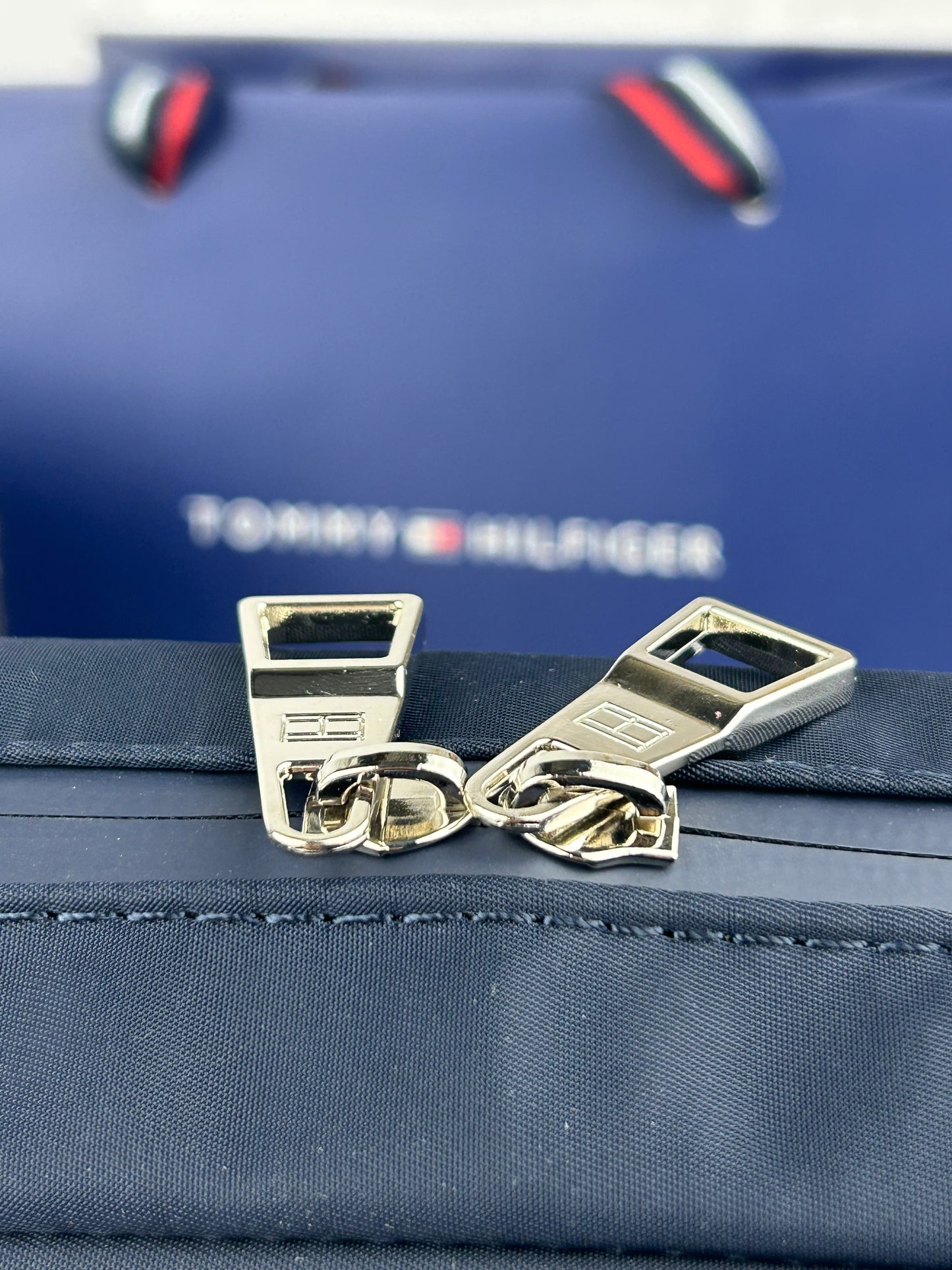 TOMMY HILFIGER BAG