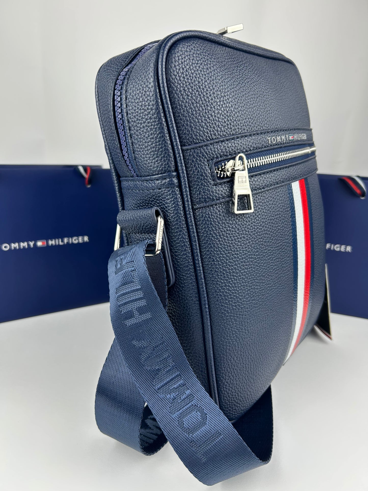 TOMMY HILFIGER BAGS