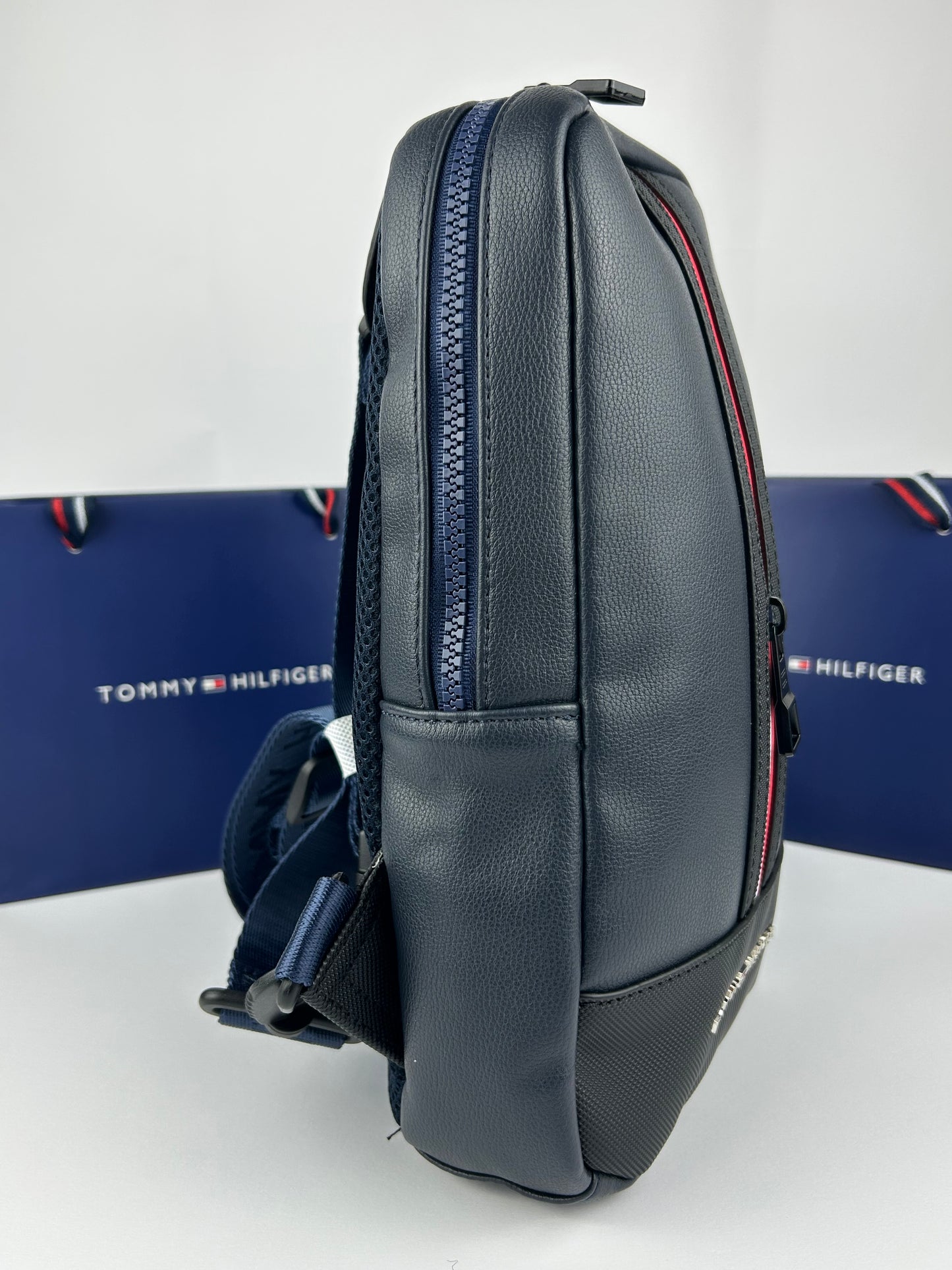 TOMMY HILFIGER BAGS