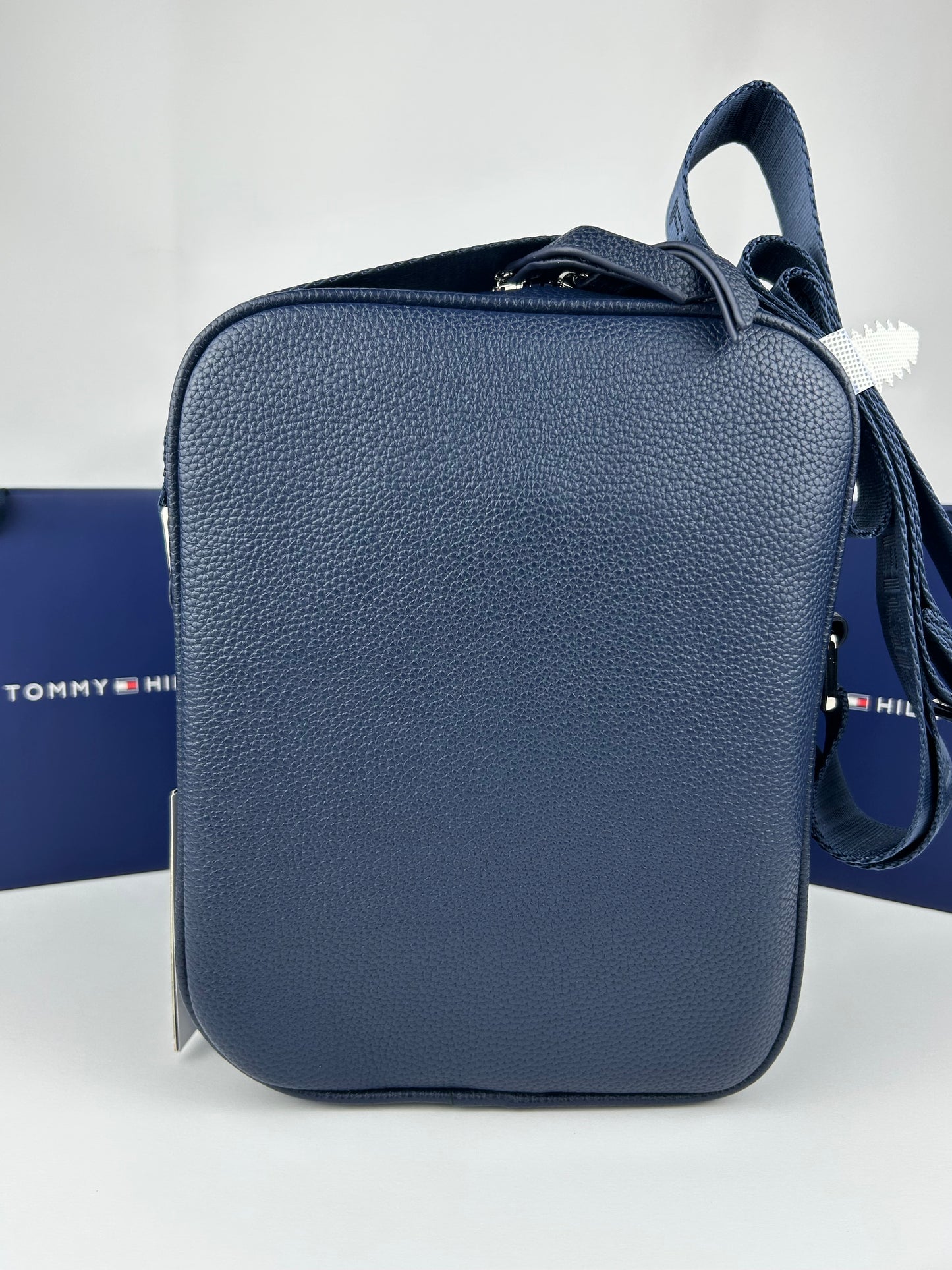 TOMMY HILFIGER BAGS