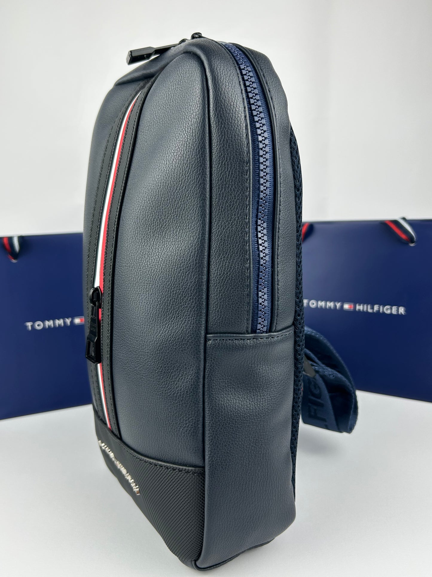 TOMMY HILFIGER BAGS