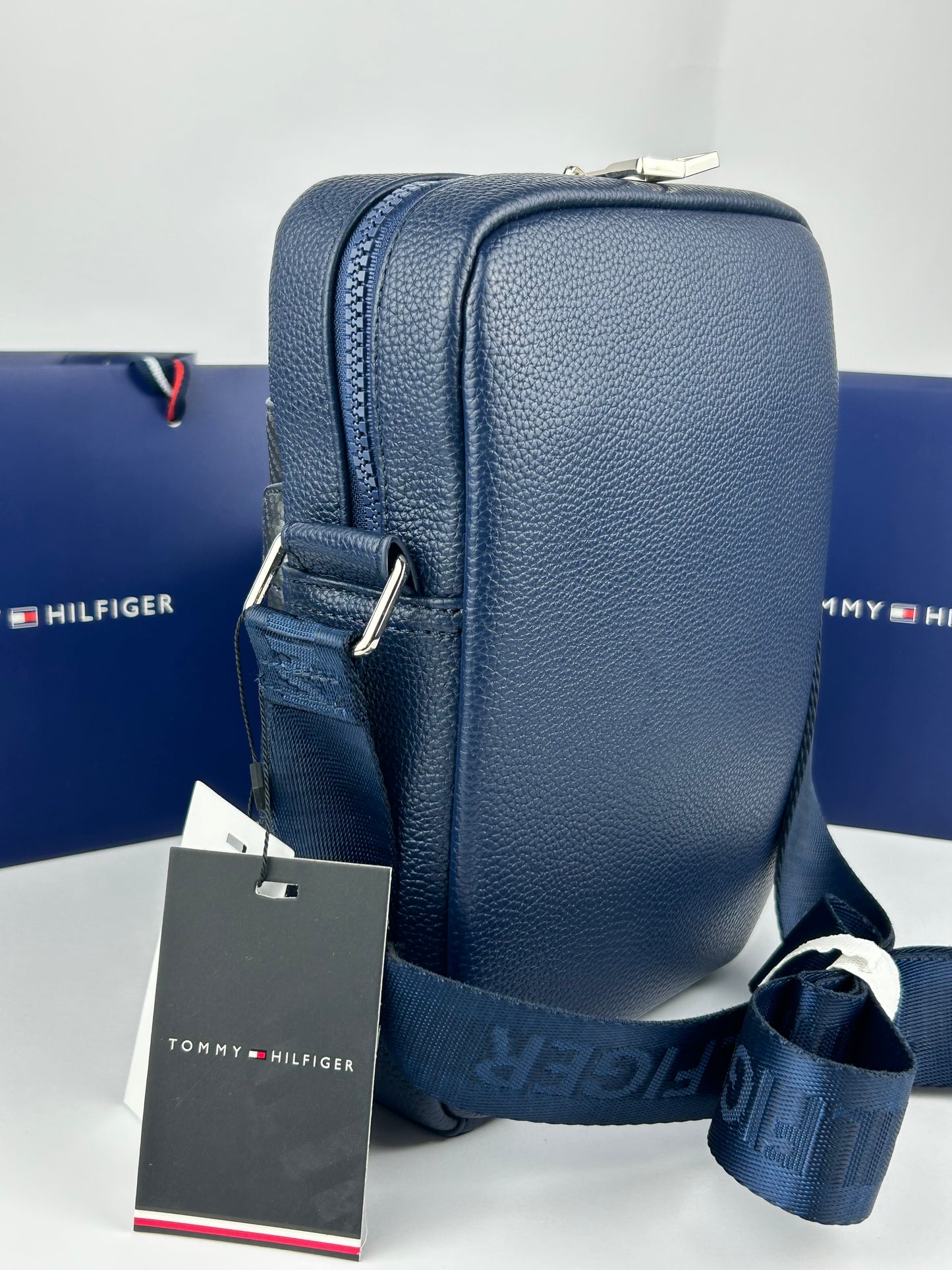 TOMMY HILFIGER BAG