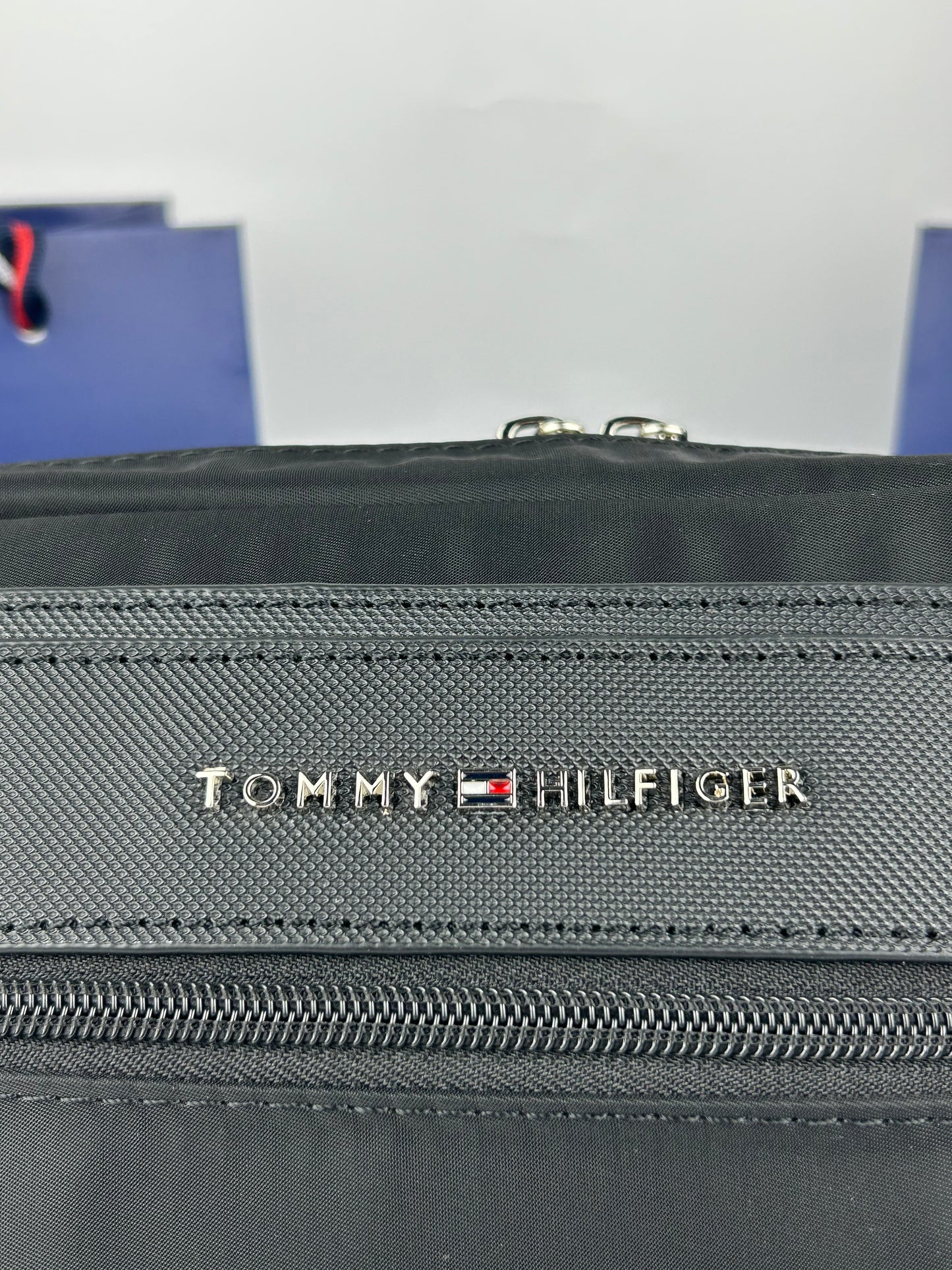 TOMMY HILFIGER BAG