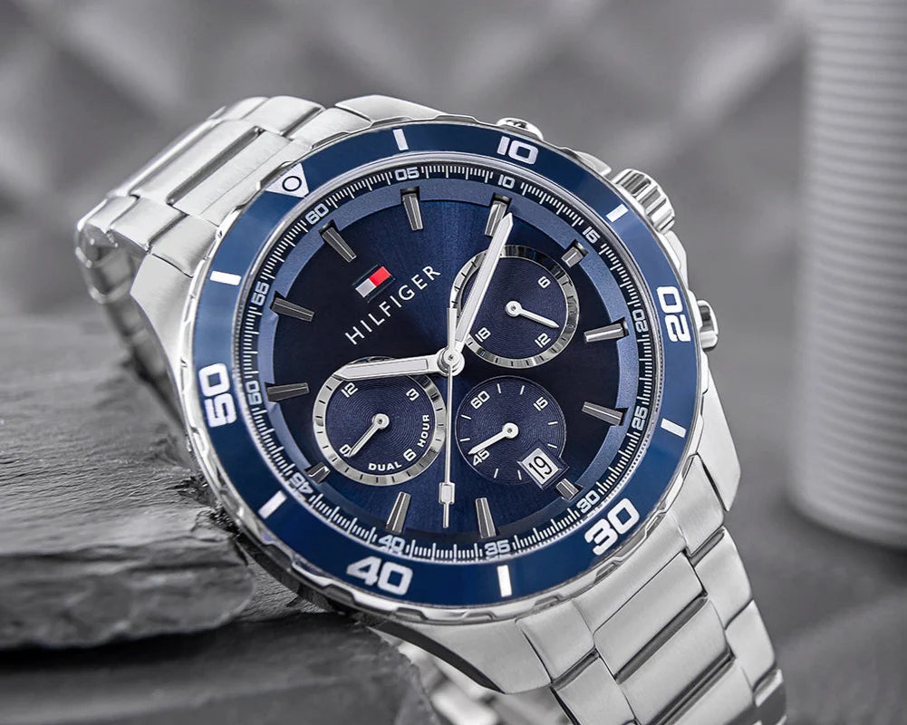 TOMMY HILFIGER