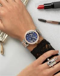 MICHAEL KORS