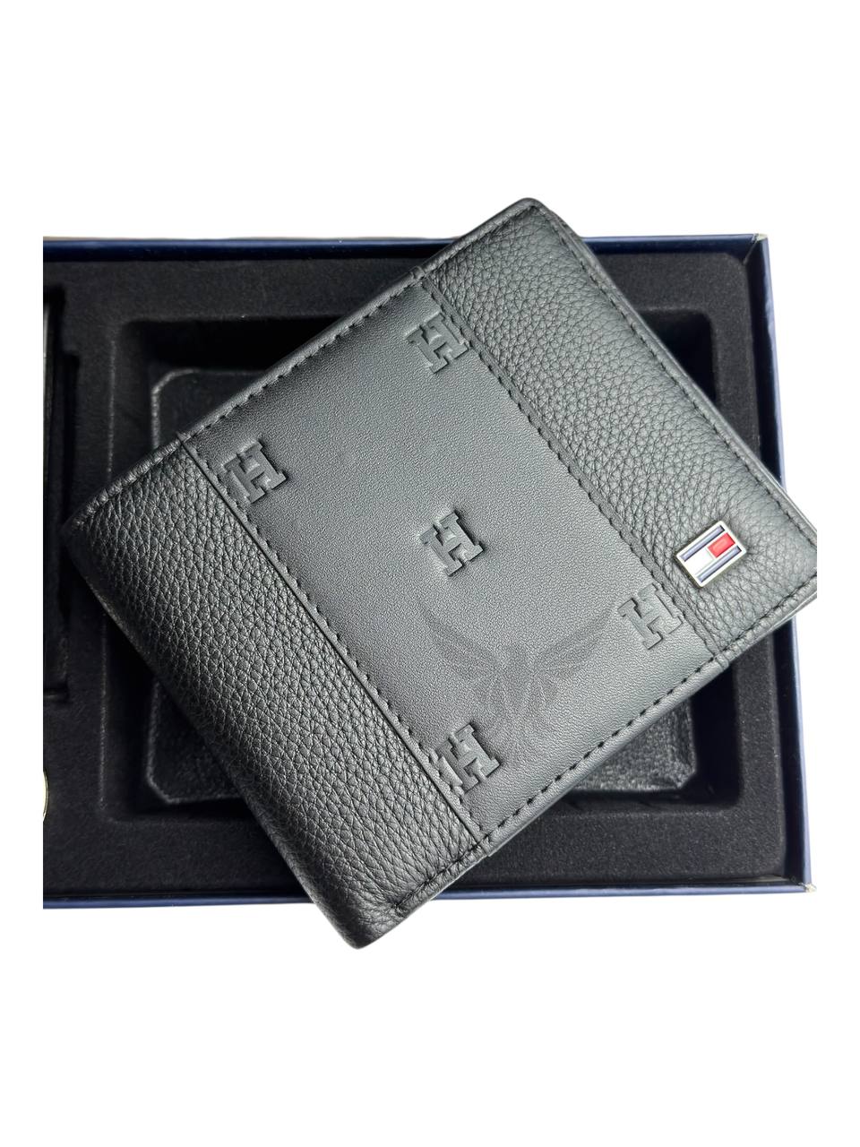 Tommy Hilfiger Wallet & Keychain Set - الصورة 3