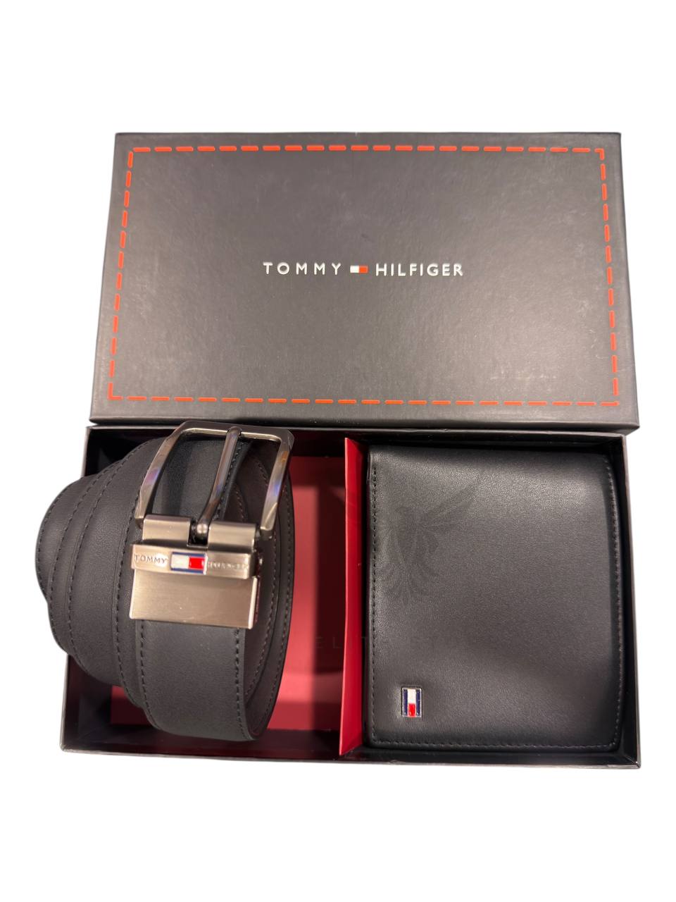 Tommy Hilfiger Wallet & Belt Set