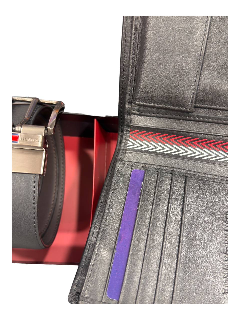 Tommy Hilfiger Wallet & Belt Set - الصورة 7